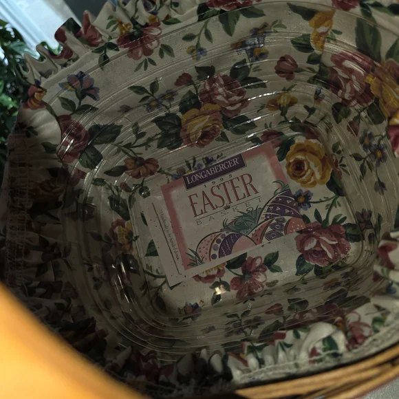 Longaberger Floral-Lined Woven Wood Basket with Pink Trim 1995 Easter Basket - Picture 3 of 10